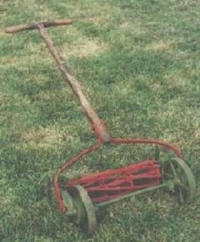Motorised mowers appeared in the 1890s as lightweight petrol engines and small steam power units became available.
