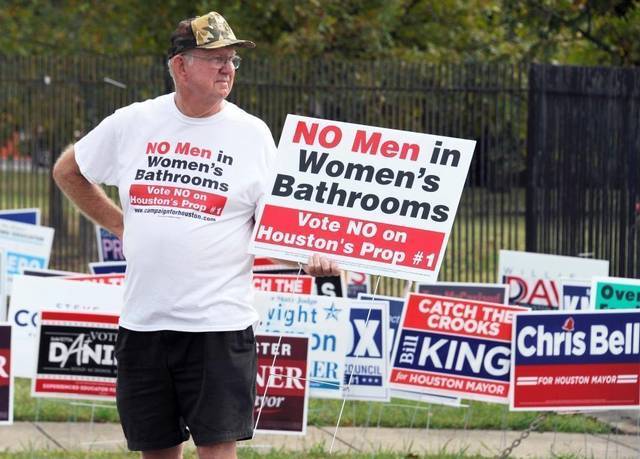 Texas judge blocks Obama's transgender bathroom directive