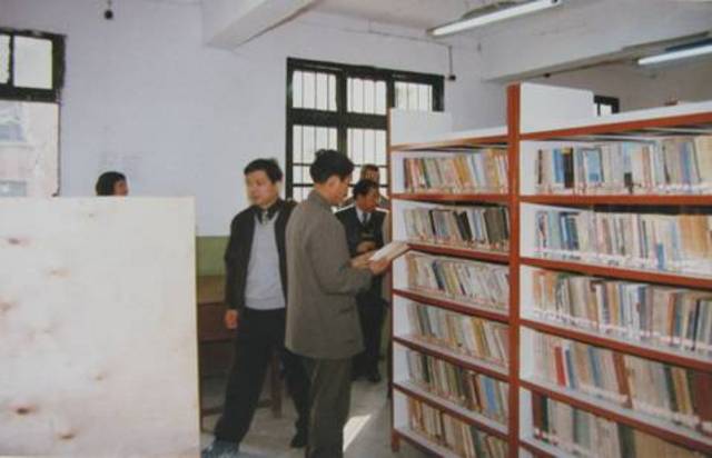 More than 100000 books!