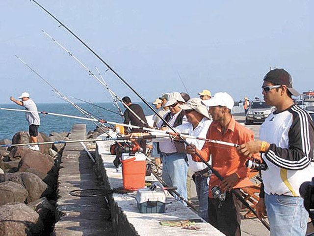 surge el primer departamento de pesca para el control y su monitoreo
