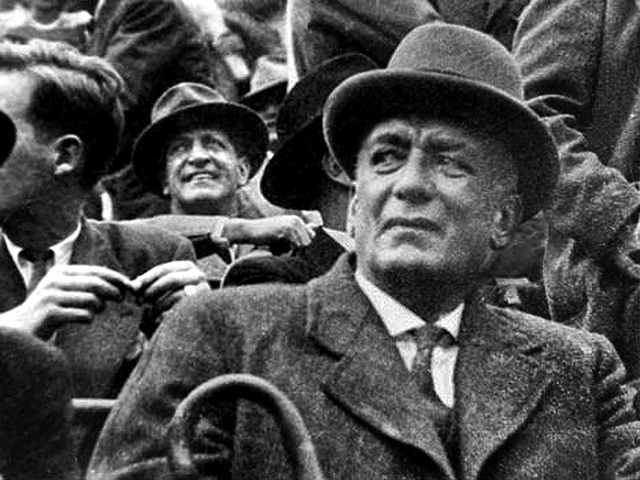 Gómez llega al poder