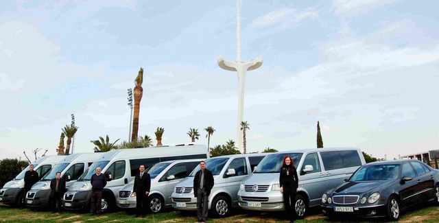 REGLAMENTO DE GUÍAS DE TURISTAS Y CHOFERES