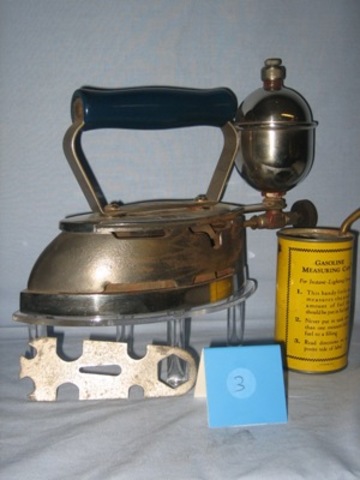 Iron with an Adjustable Temperature Control