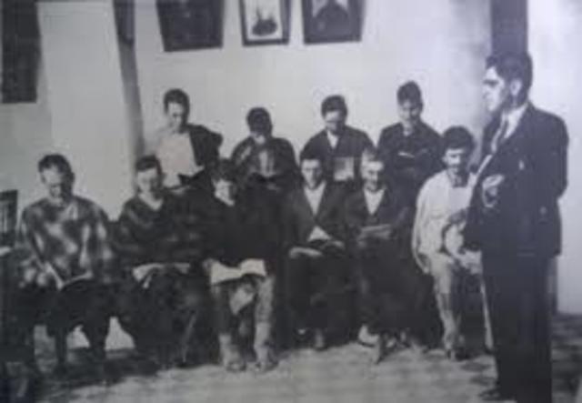 3.	En Colombia, el Estado asume los medios masivos de comunicación desde la década del 30.