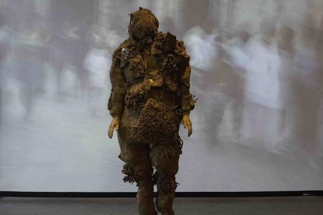 Destierro (Displacement)