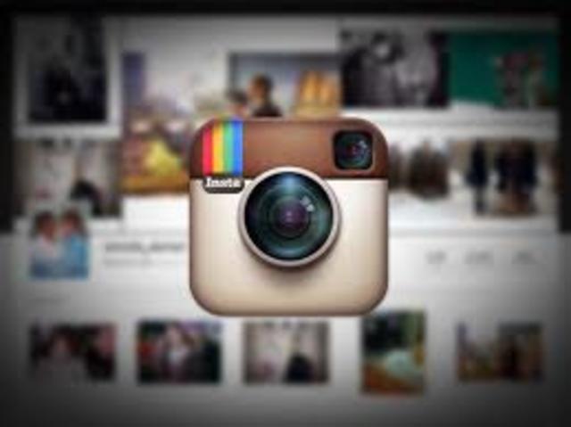 Nace Instagram