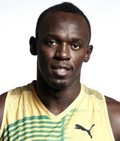 las primeras competiciones el fue a competir en uno evento regional y en la misma competicione, Bolt llegó a su registro.