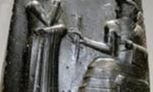 Aparece la primera legislacion para el ejercito de la practica medica.