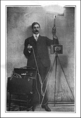 invención de las lámparas de flash para fotografías.