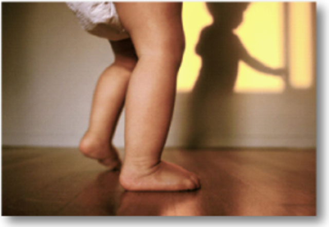 DÍ MIS PRIMEROS PASOS