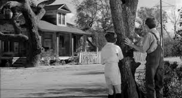 Dill comes to Maycomb and wants Boo Radley to come out