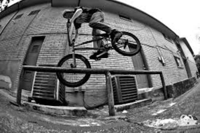 hasta que año se hicieron las bisicletas de freestyle