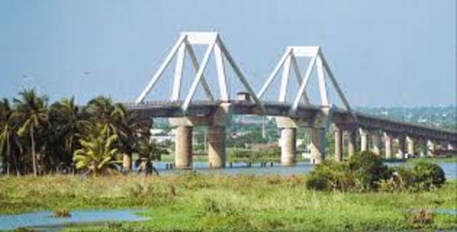 El puente Pumarejo sobre el río Magdalena