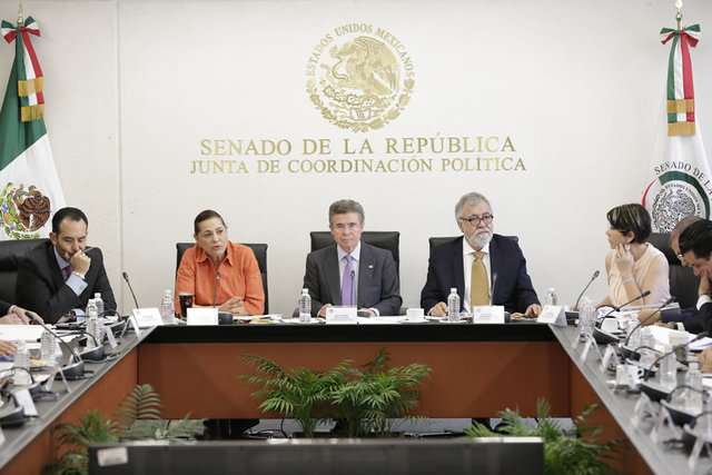 Reunión de la Comisión de Puntos constitucionales del Senado de la República