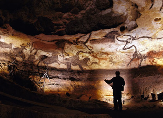 EUROPA (FRANCIA) 25.000 AÑOS DE ANTIGUEDAD