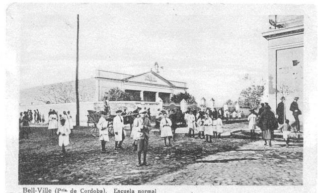 Fundación de escuelas