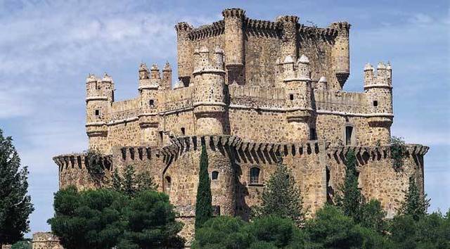 Prohíben construir nuevos castillos.