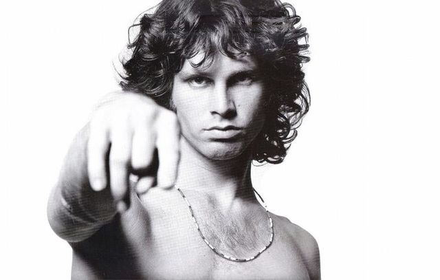 Fallece Jim Morrison líder de la banda The Doors