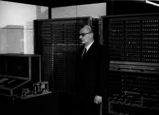 COMPUTADORA ELECTROMECANICA