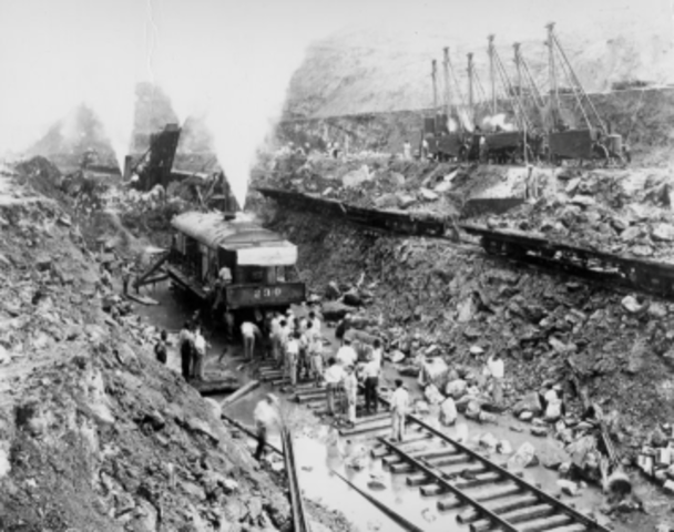 PRIMER FERROCARRIL EN COLOMBIA