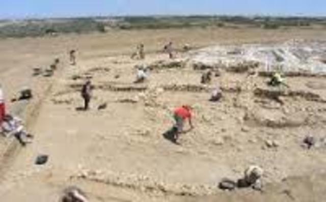 DESCUBRIMIENTO DE LOS YACIMIENTOS DE CAÑO LIMON Y CUSIONA