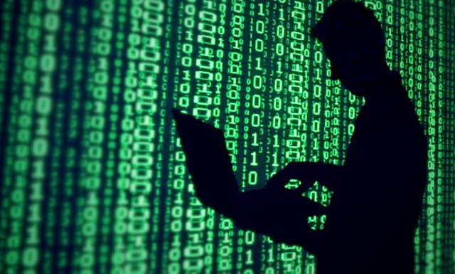 2000:Se inicia la contratación de especialistas en las empresas