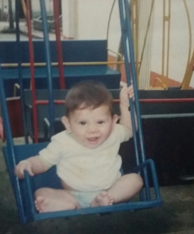 mi primera vez en un columpio