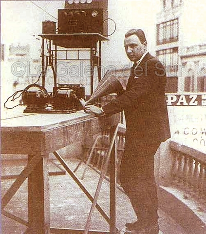 Primera transmisión.