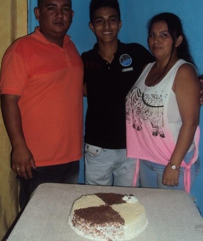 CELEBRANDO MIS 15 AÑOS DE EDAD.