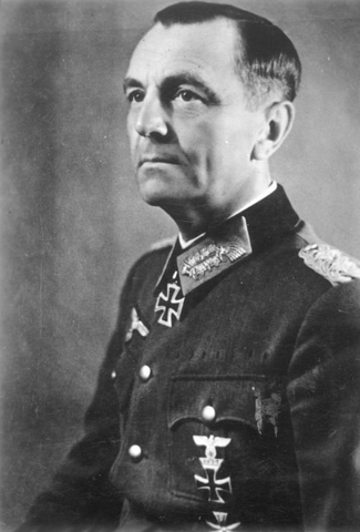 Paulus es promovido a Generalfeldmarschall