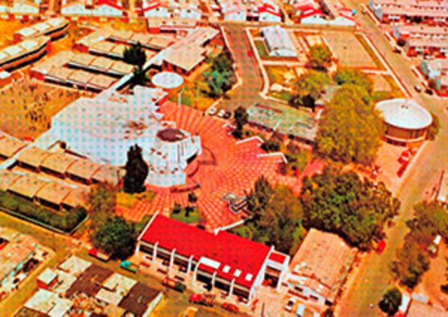 Construcción del Barrio Minuto de Dios