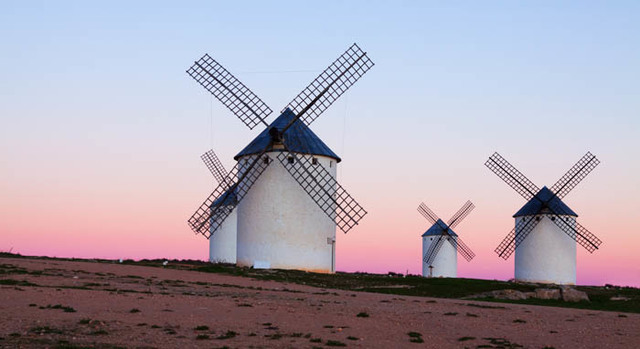 La Invención de los Molinos de Viento