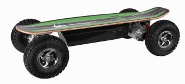 PATINETA DE 4 RUEDAS CON MOTOR ELECTRICO