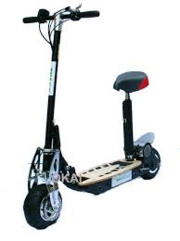 PATINETA TIPO MOTONETA DE 2 RUEDAS CON MOTOR ELECTRICO