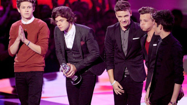 One direction gets an best pop music award