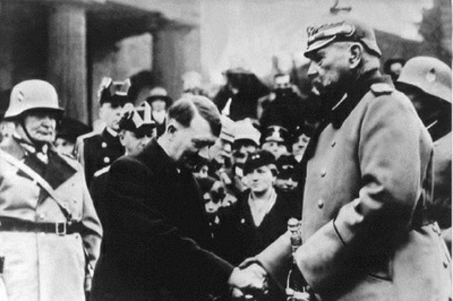 Hitler es nombrado Canciller.