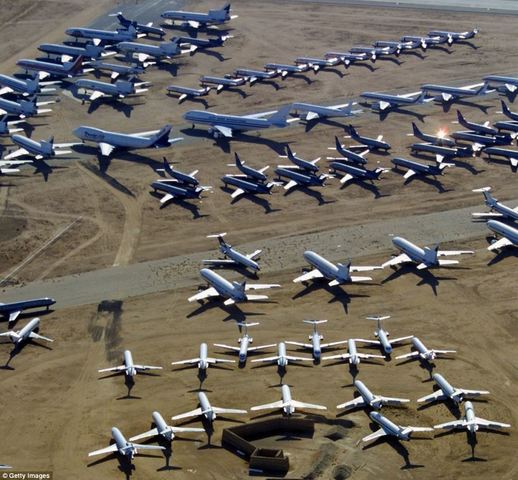 9:04 AM: All Flights Grounded