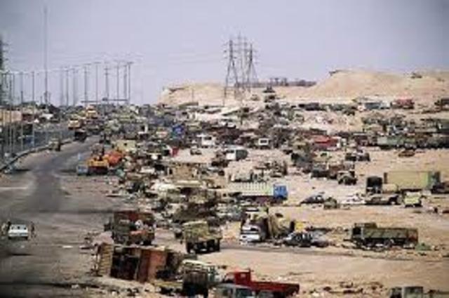 Persian Gulf-Iraq withdraws from Kuwait