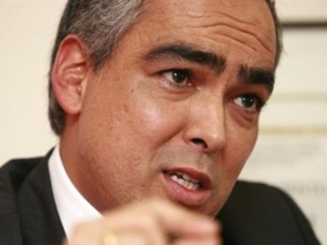 Ministro de defensa convoca a una reunión extraordinaria con la cúpula militar para analizar en orden público de país.