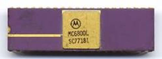 1975: Motorola 6800