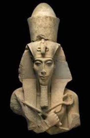 1350 B.C Akhenaton and Nefertiti begin their rule
