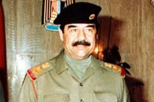 Saddam Hussein invade Kuwait