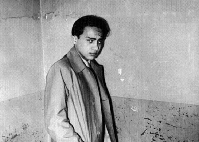 Herschel Grynszpan, cuyos padres fueron deportados de Alemania a Polonia, asesina en París (Francia) al tercer secretario de la Embajada nazi Ernst von Rath.