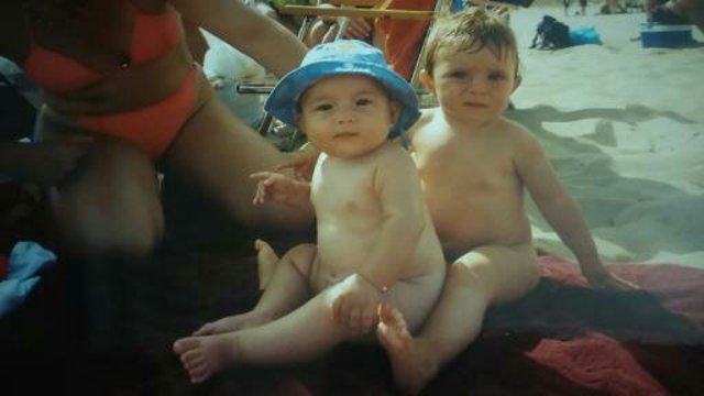 DIA DE PLAYA CON MI PRIMA