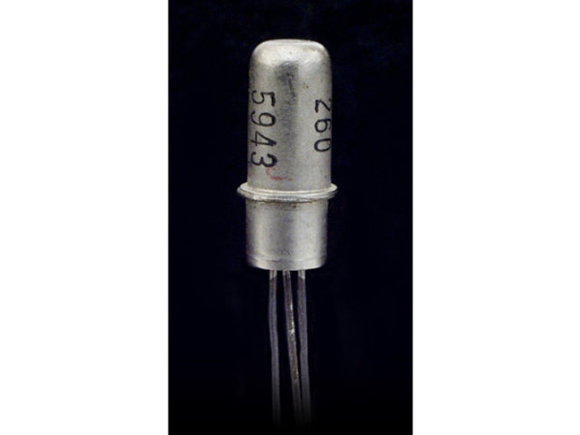 Uso de transistores para crear equipos