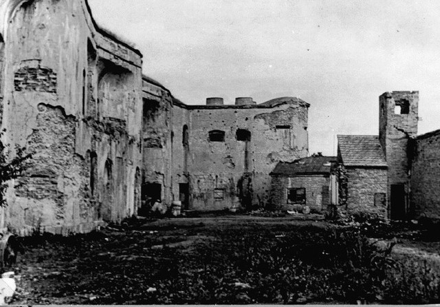 Durante 1940 se abre el campo de concentración de Ninth Fort (Lituania)