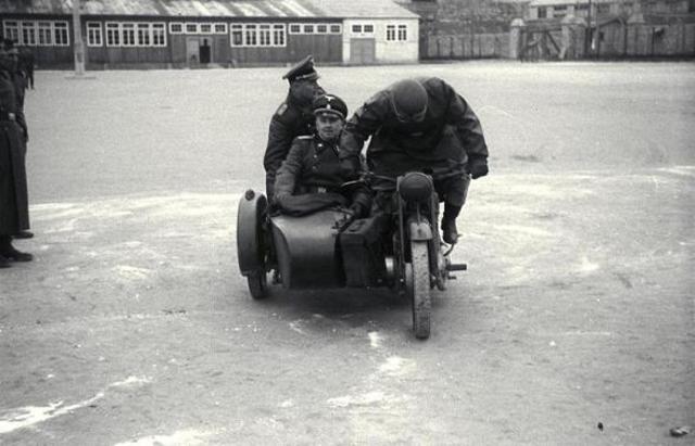En Marzo de 1940 Karl Chmielewski se convierte en Comandante del subcampo Gusen (Austria). El SS Hauptsturmführer Georg Bachmayer es nombrado jefe de custodia (schuzthaflagerführer) de los detenidos de Mauthausen (Austria)