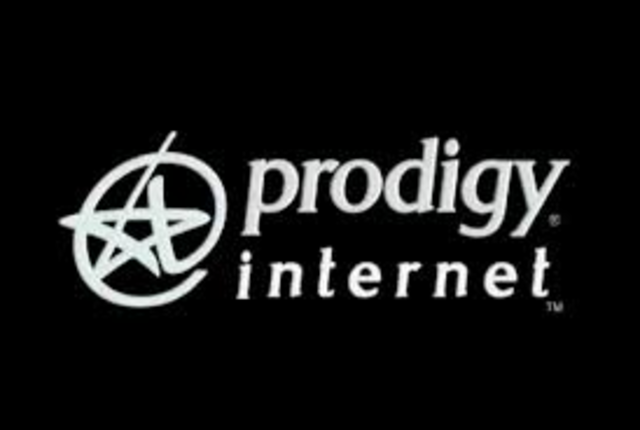 En 1996, se incursionó el servicio de internet.