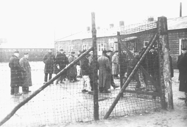 Durante 1941 se abren los campos de concentración de Amersfoort (Holanda) y de Schimeck (Alemania). Se cierra el campo de concentración de Ninth Fort (Lituania) y sus prisioneros dispersados a otros campos.