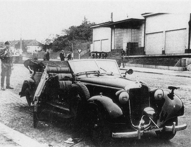 Reinhard Heydrich es objetivo de un atentado en la ciudad de Praga (Checoslovaquia) falleciendo por la gravedad de las heridas el 4 de Junio.